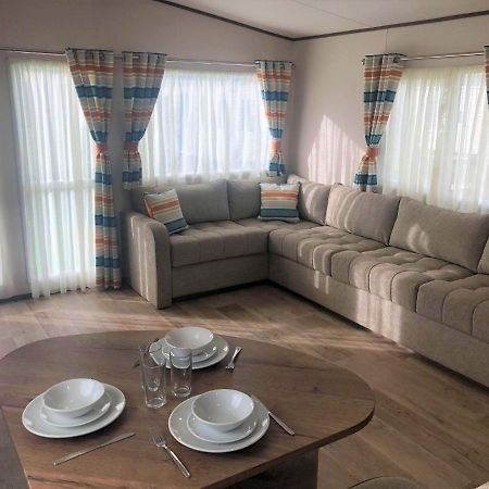 Larch Superior Holiday Home شابيل سانت ليوناردز المظهر الخارجي الصورة
