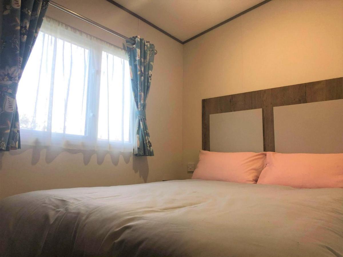 Larch Superior Holiday Home شابيل سانت ليوناردز المظهر الخارجي الصورة
