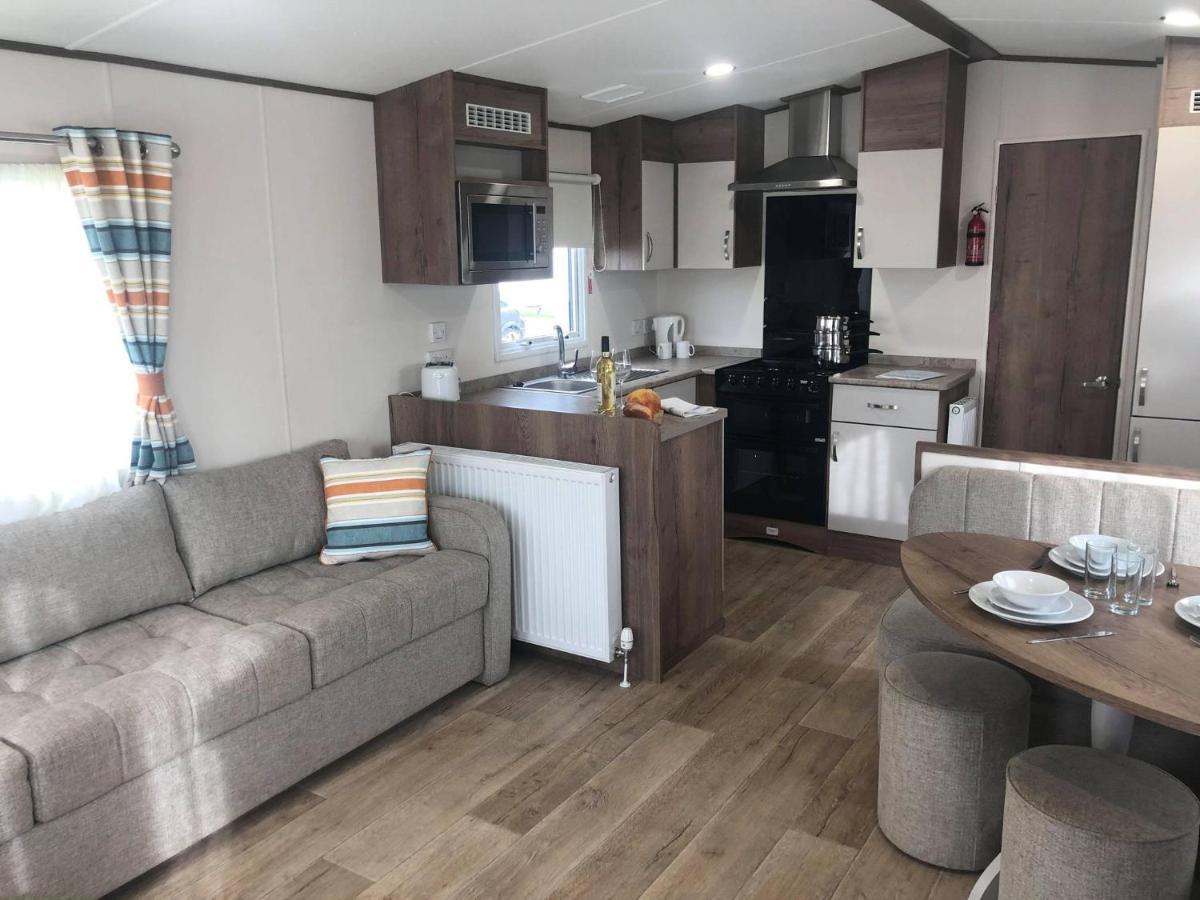 Larch Superior Holiday Home شابيل سانت ليوناردز المظهر الخارجي الصورة